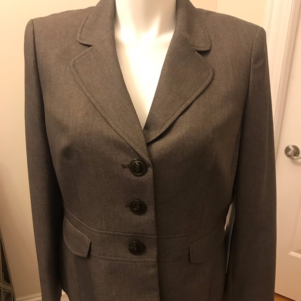 Le Suit Separates 18 Brown suit jacket NWT